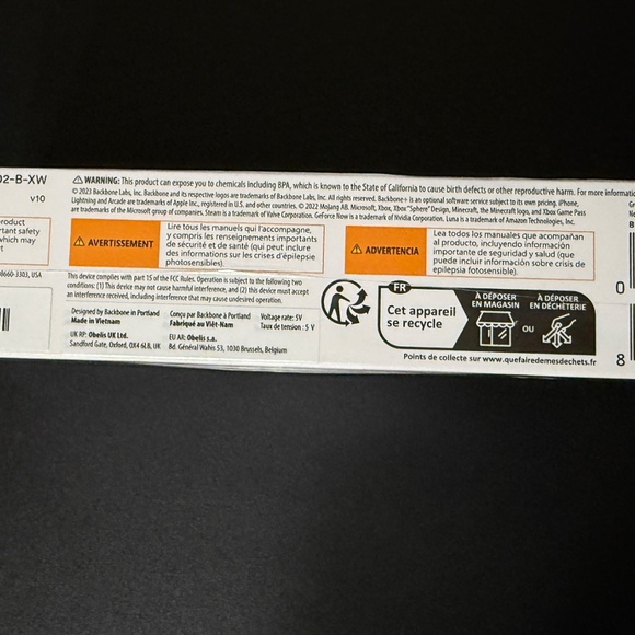 BACKBONE One Mobile Gaming Controller (Lightning) Xbox Sealed in Box - Picture 4 of 8